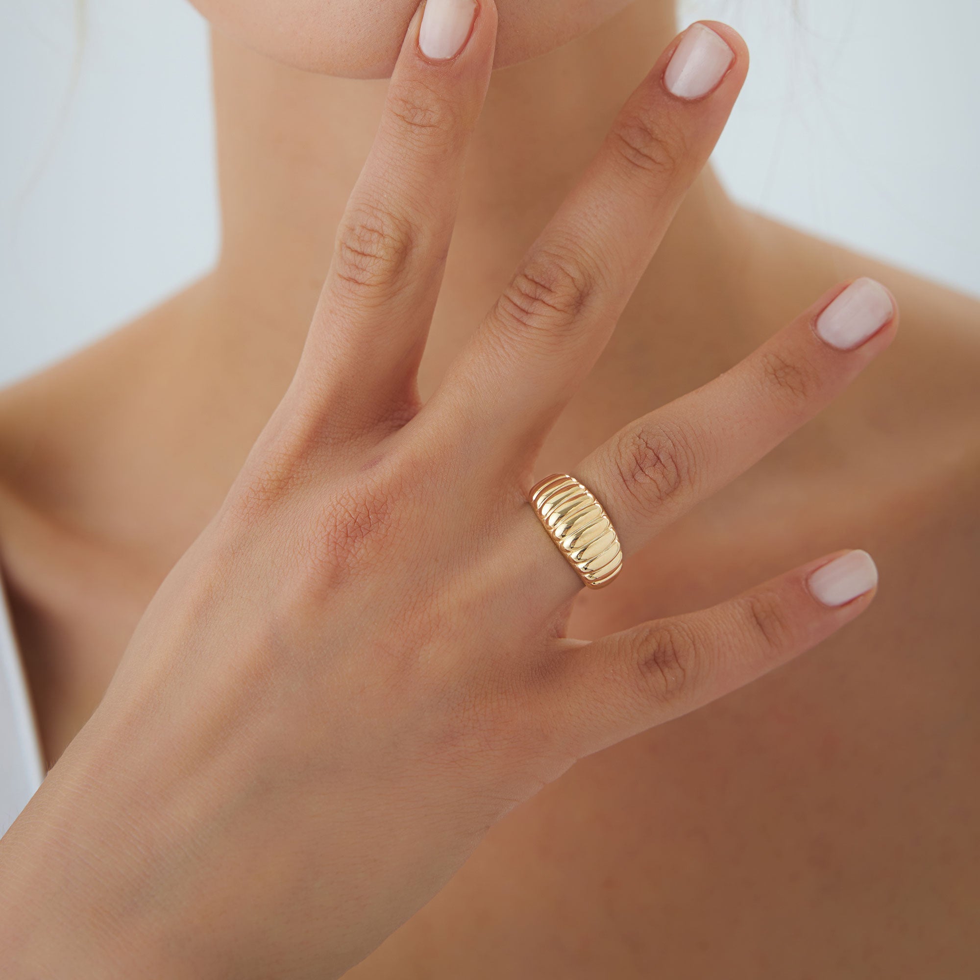OBFJ1287 - 14k Gold Chunky Ribbed Statement Ring 2
