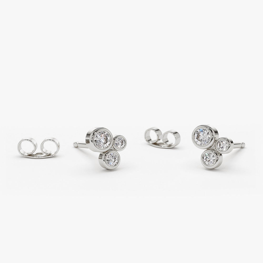 OBFJ1836 - 14K Gold Graduated Diamond Stud Earrings 5