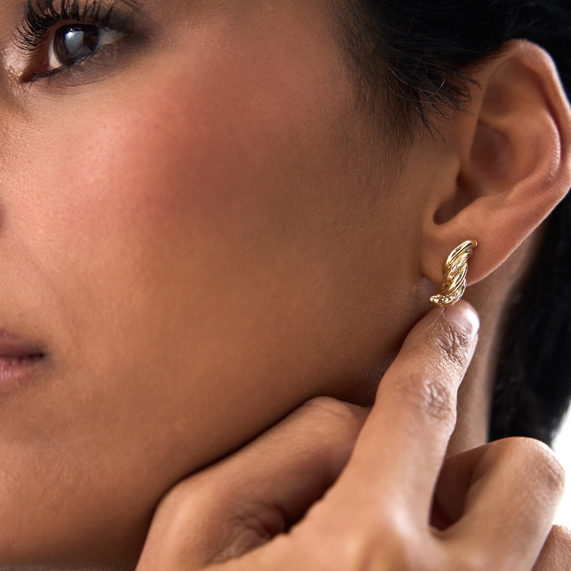OBFJ0695 - 14K Gold Twisted Curve Earrings 4