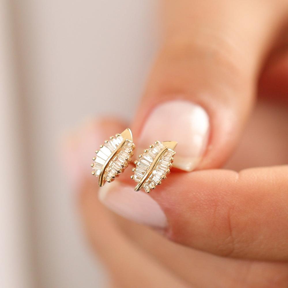 OBFJ0294 - 14k Baguette Diamond Leaf Earrings 3