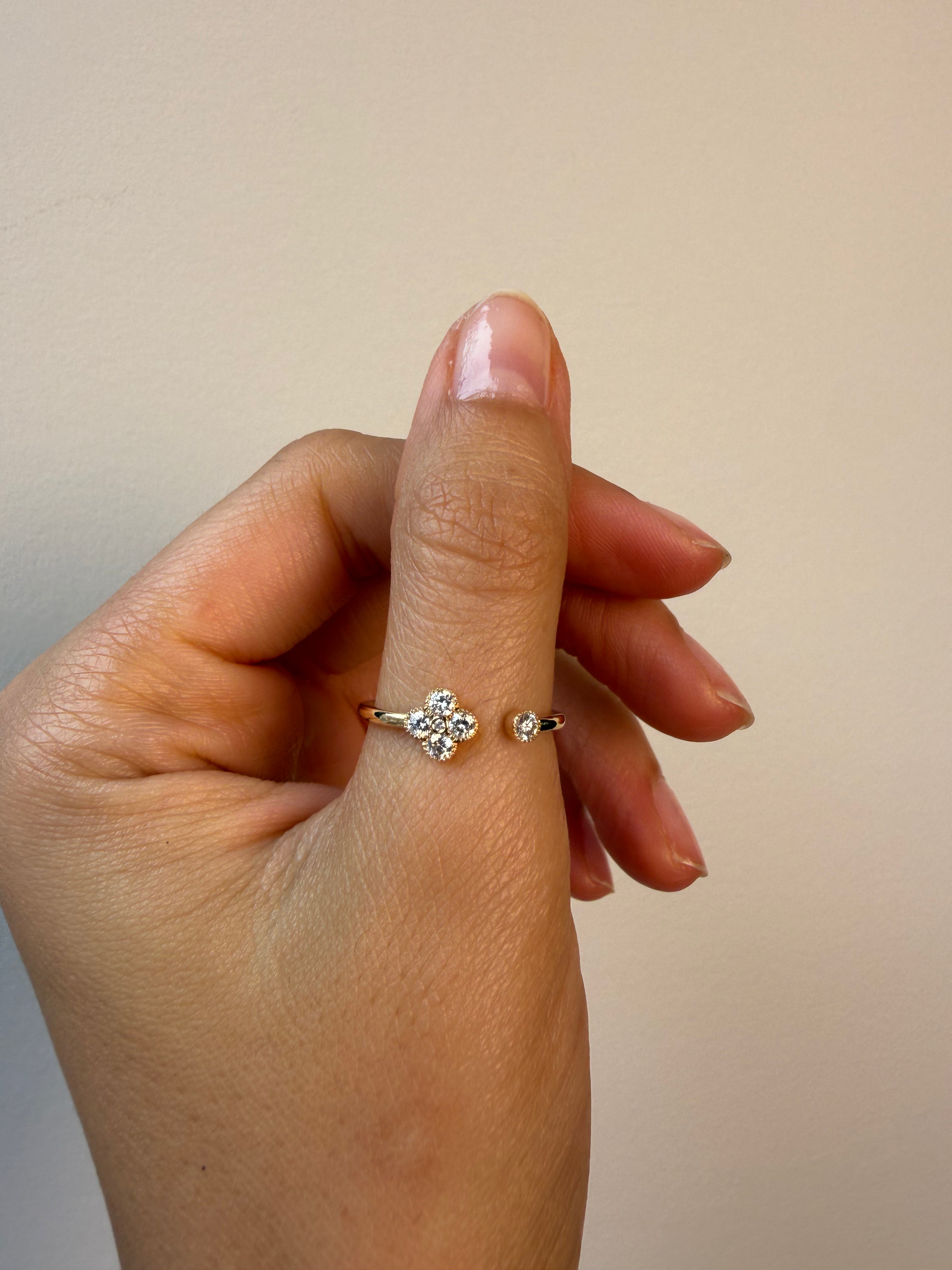 OBFJ0066 - 14k Gold Open Cuff Clover Diamond Band 2