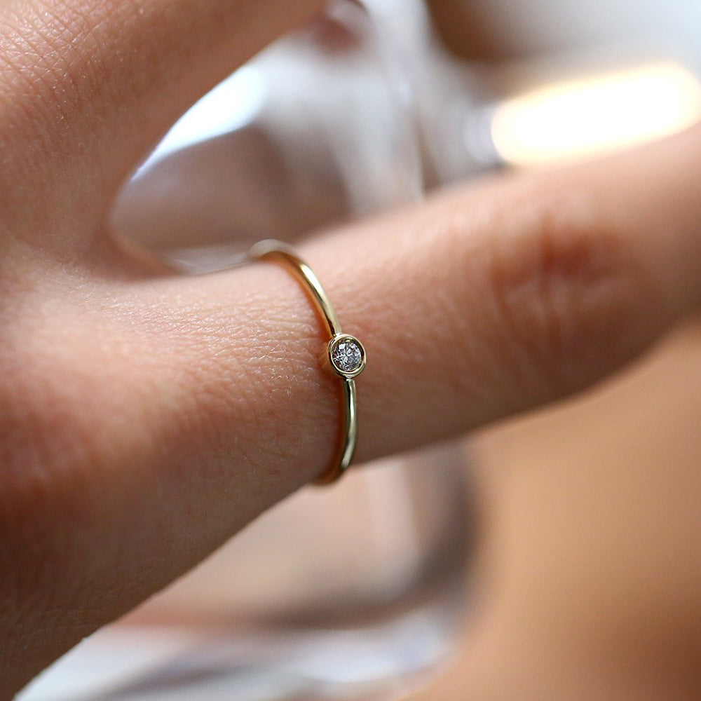 OBFJ1568 - 14K Gold Round Solitaire Diamond Ring 3