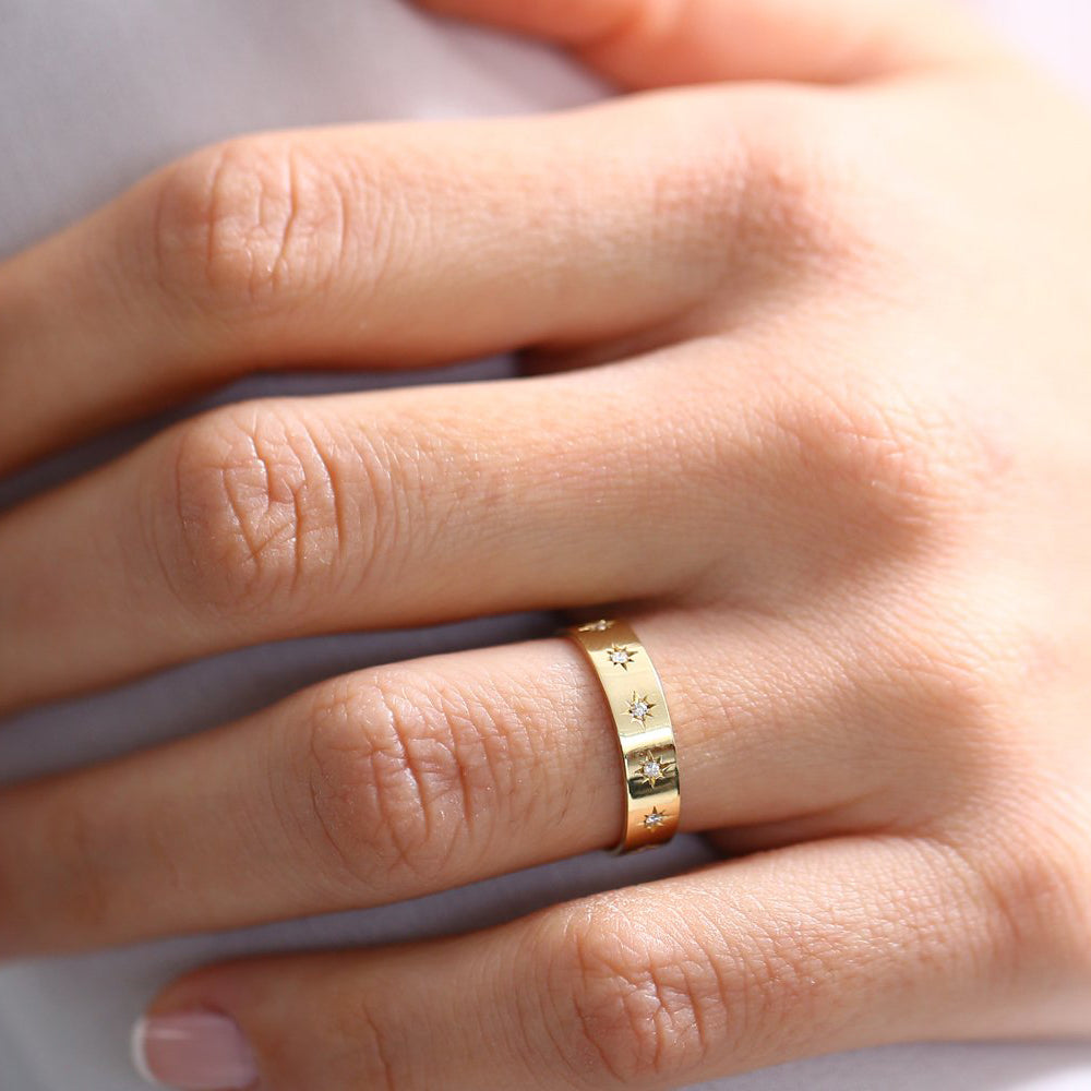 OBFJ1664 - 14K Gold Starburst Band 2