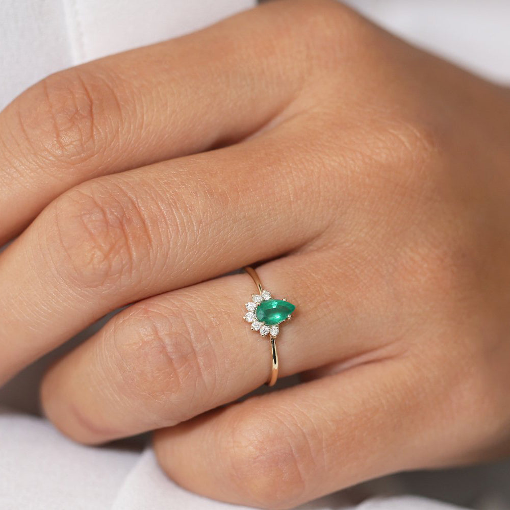 OBFJ1761 - 14k Pear Shape Emerald Engagement Ring 6