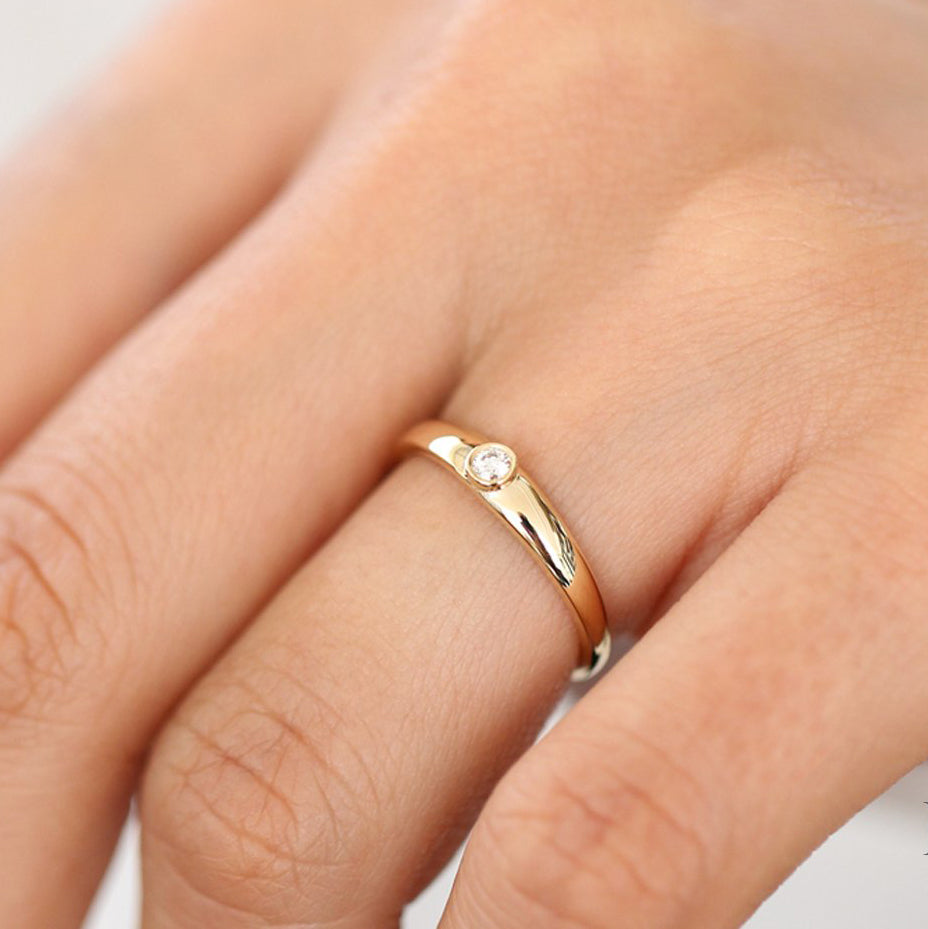 OBFJ1917 - 14k Dome Diamond Bezel Ring 2