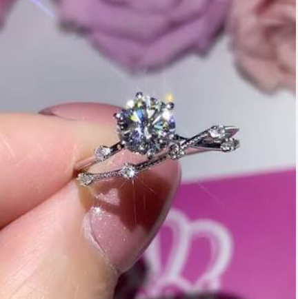 LGT220 - [Setting Only] Twist Side Stone Diamond Engagement Ring