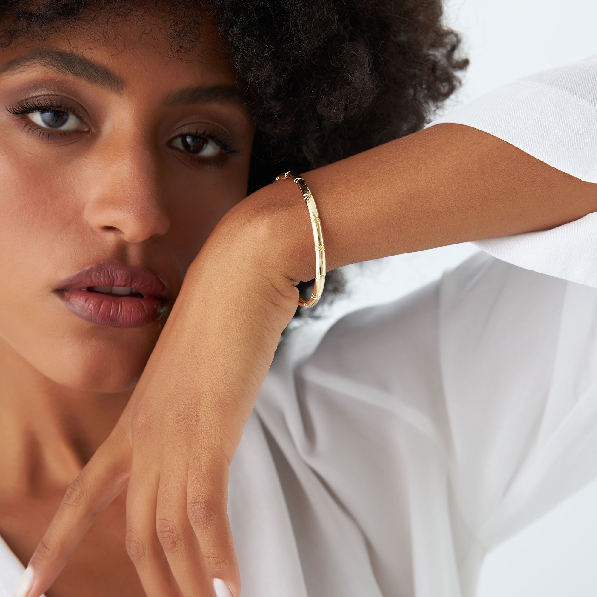 OBFJ1136 - 14K 4MM Dome X Cut Design Gold Bangle 5