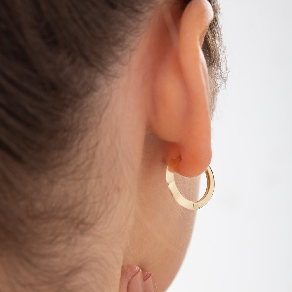 OBFJ2179 - 14k Gold Flat Hoop Earrings 5