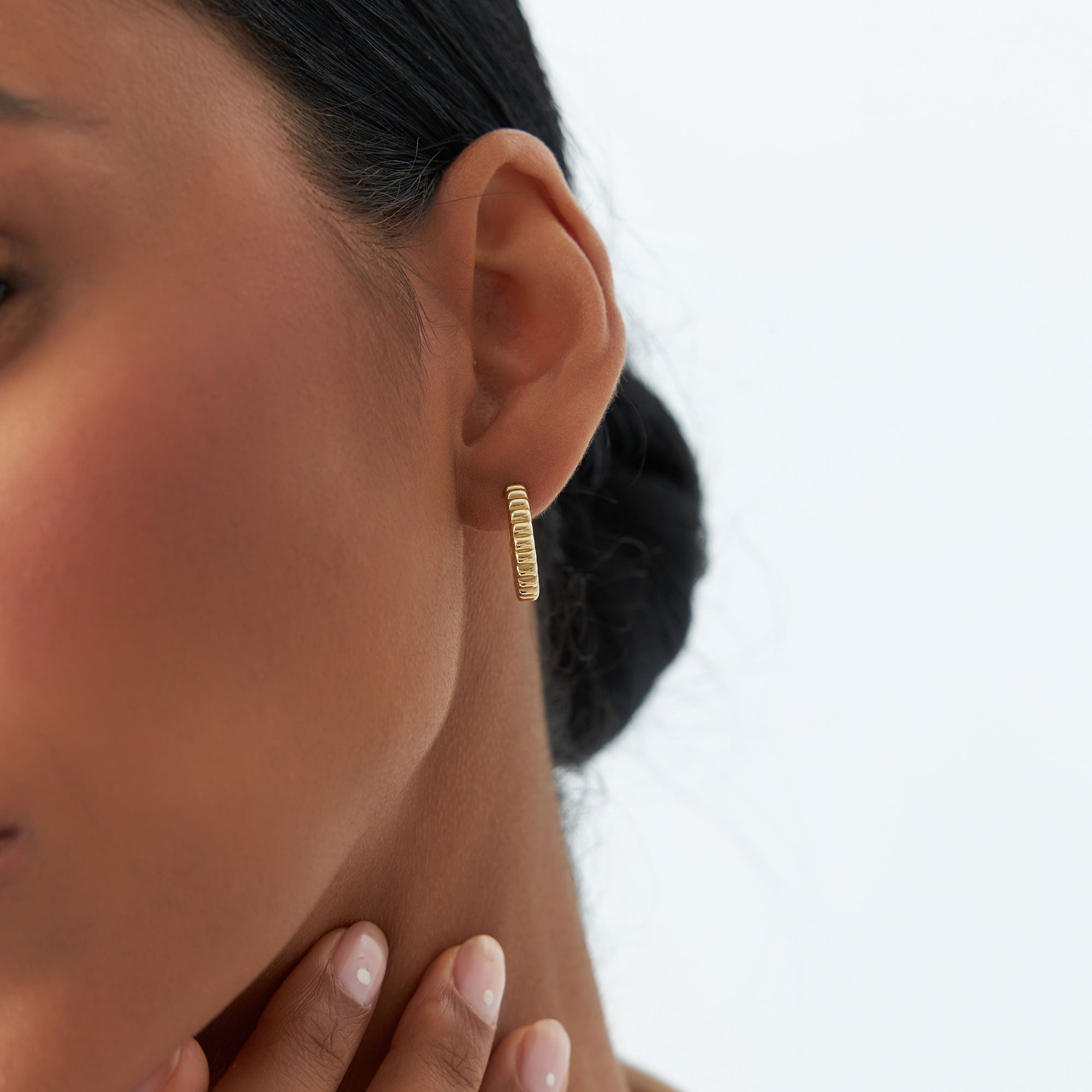 OBFJ1240 - 14k Gold Bubble C Hoop Earrings 3