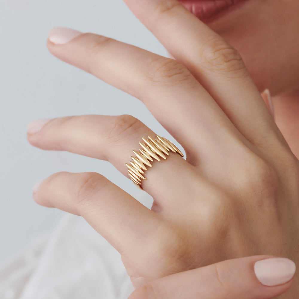 OBFJ1547 - 14k Unique Statement Gold Ring 3