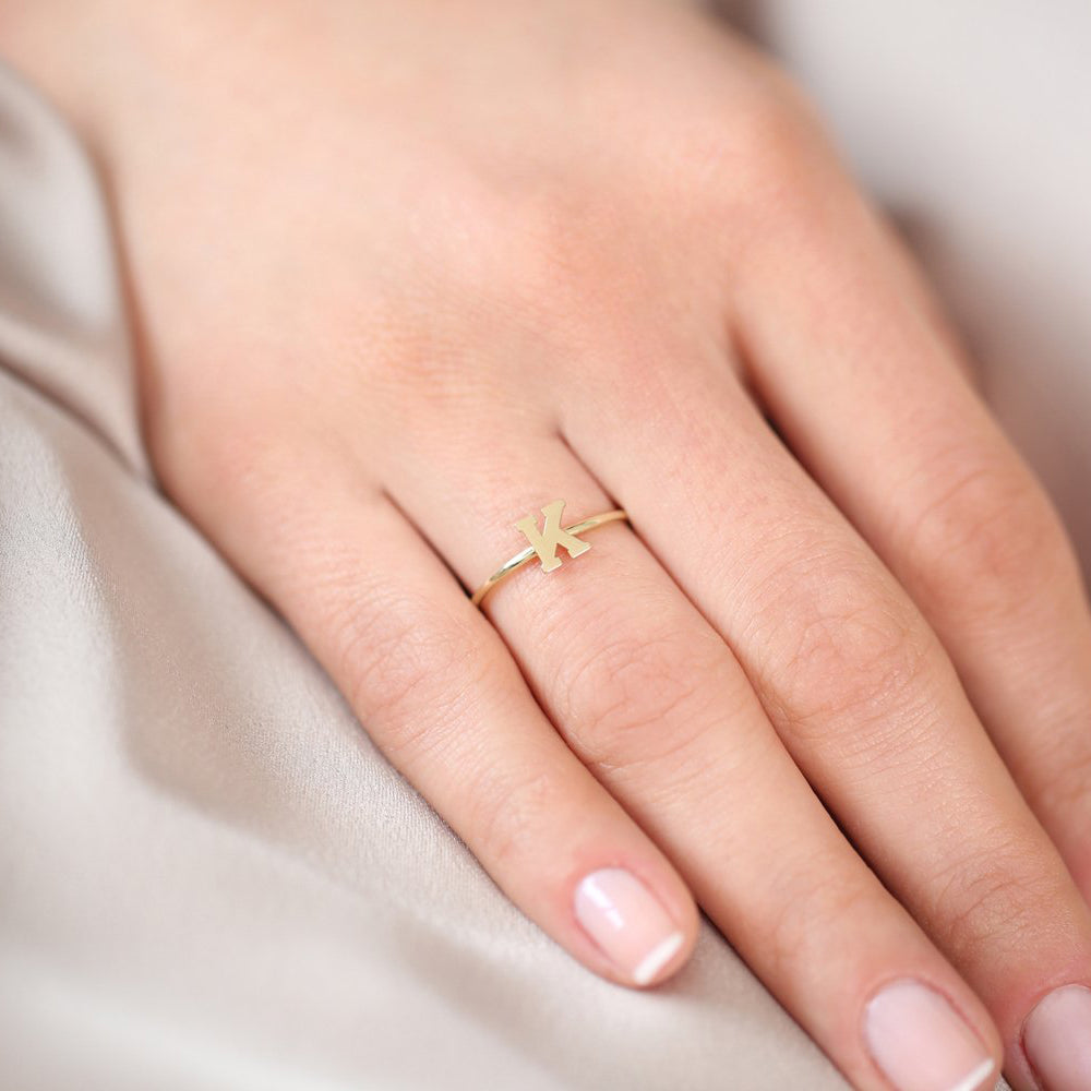 OBFJ1620 - 14K Gold Initial Letter Ring 5