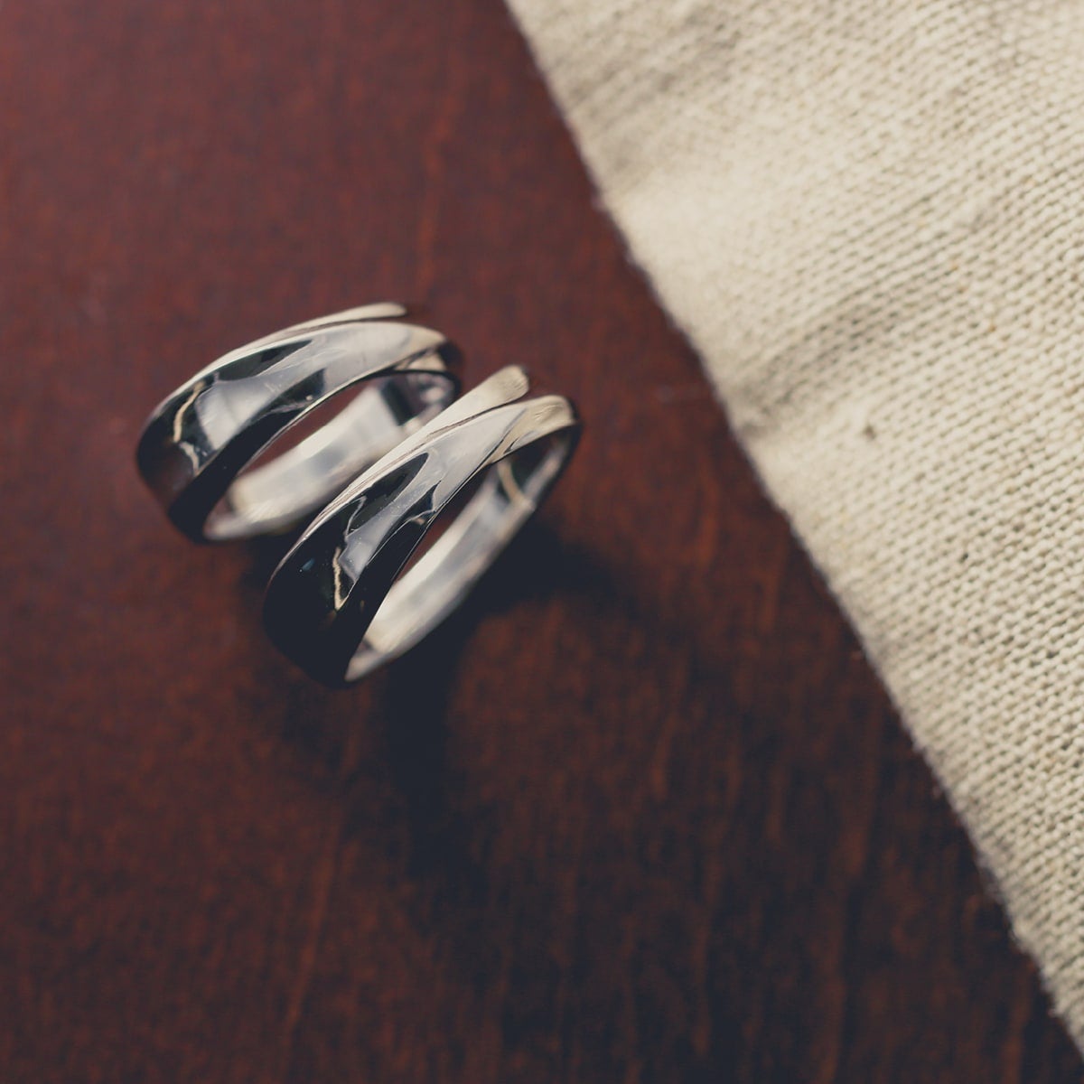 Unique Couple Wedding Ring Set - WM38