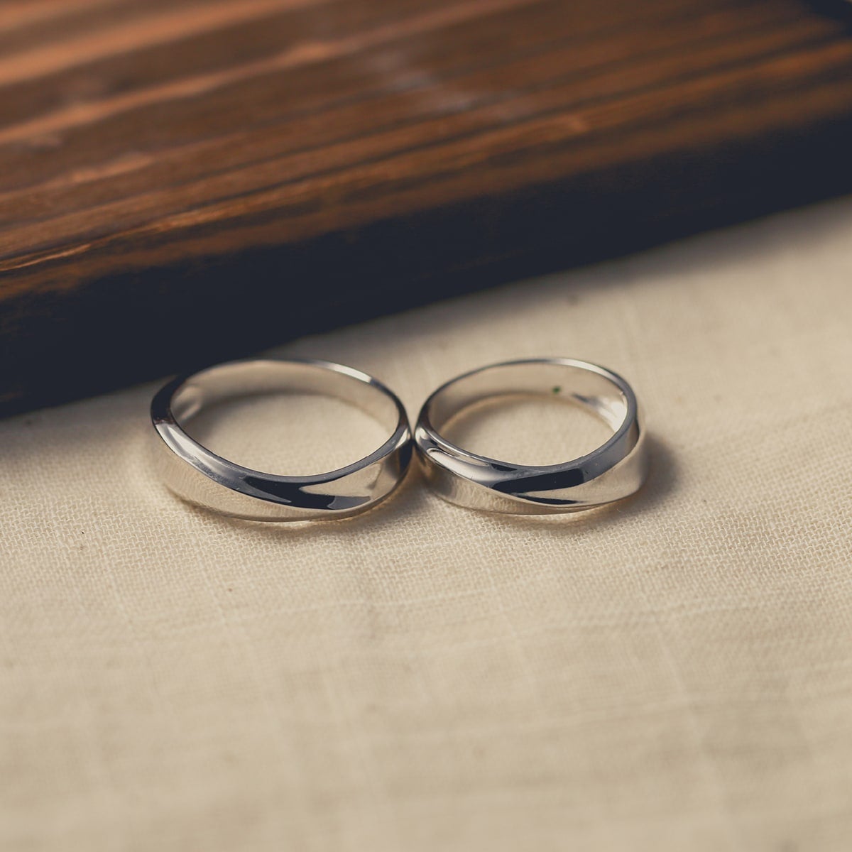 Unique Couple Wedding Ring Set - WM38