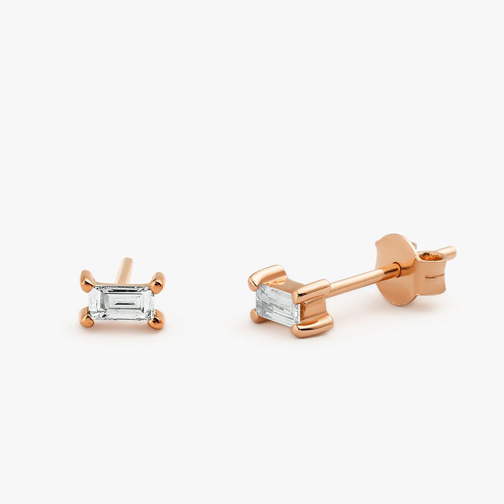 OBFJ1583 - 14K Gold Baguette Cut Diamond Stud Earrings 5