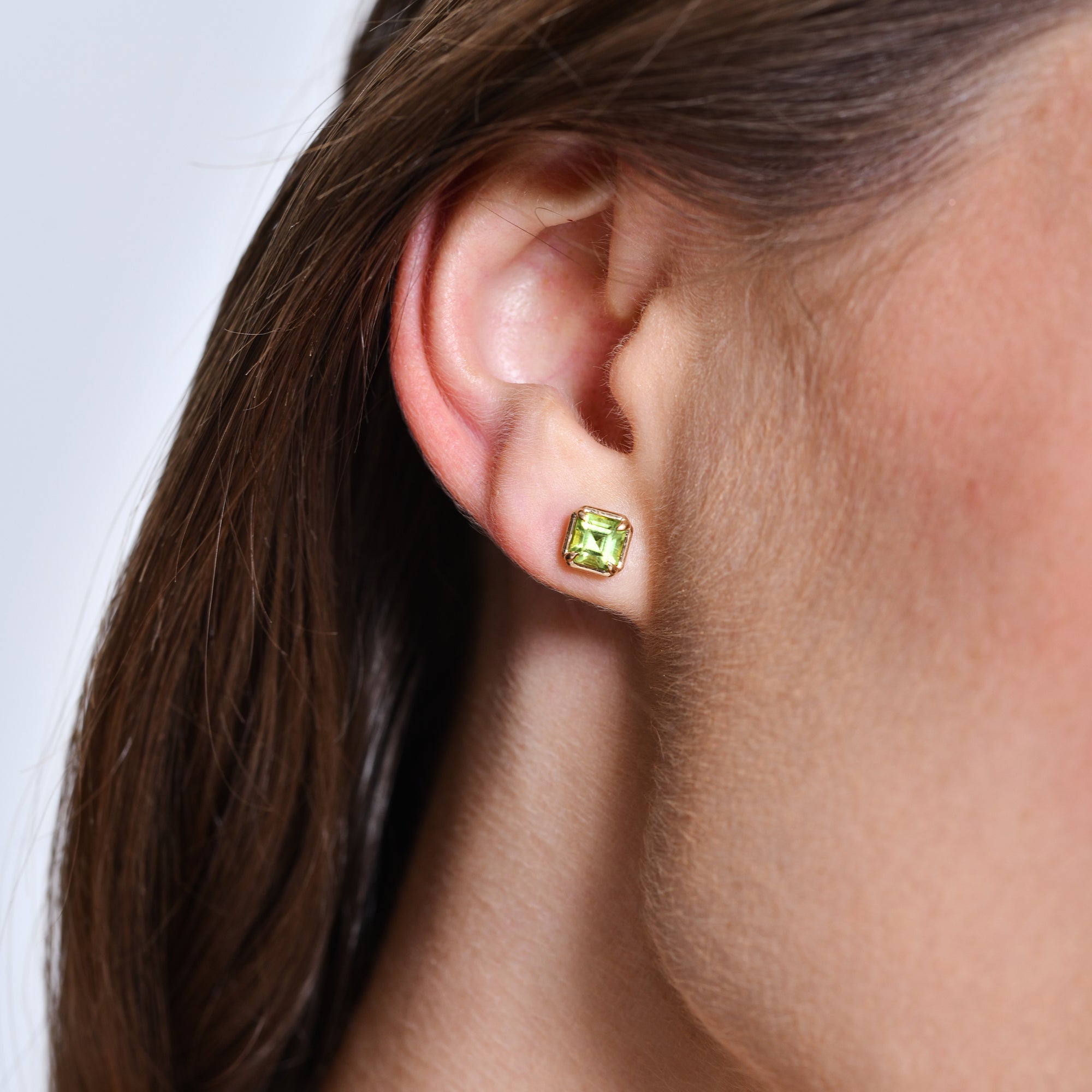 OBFJ0482 - 14K Asscher Cut Peridot Stud Earrings 2
