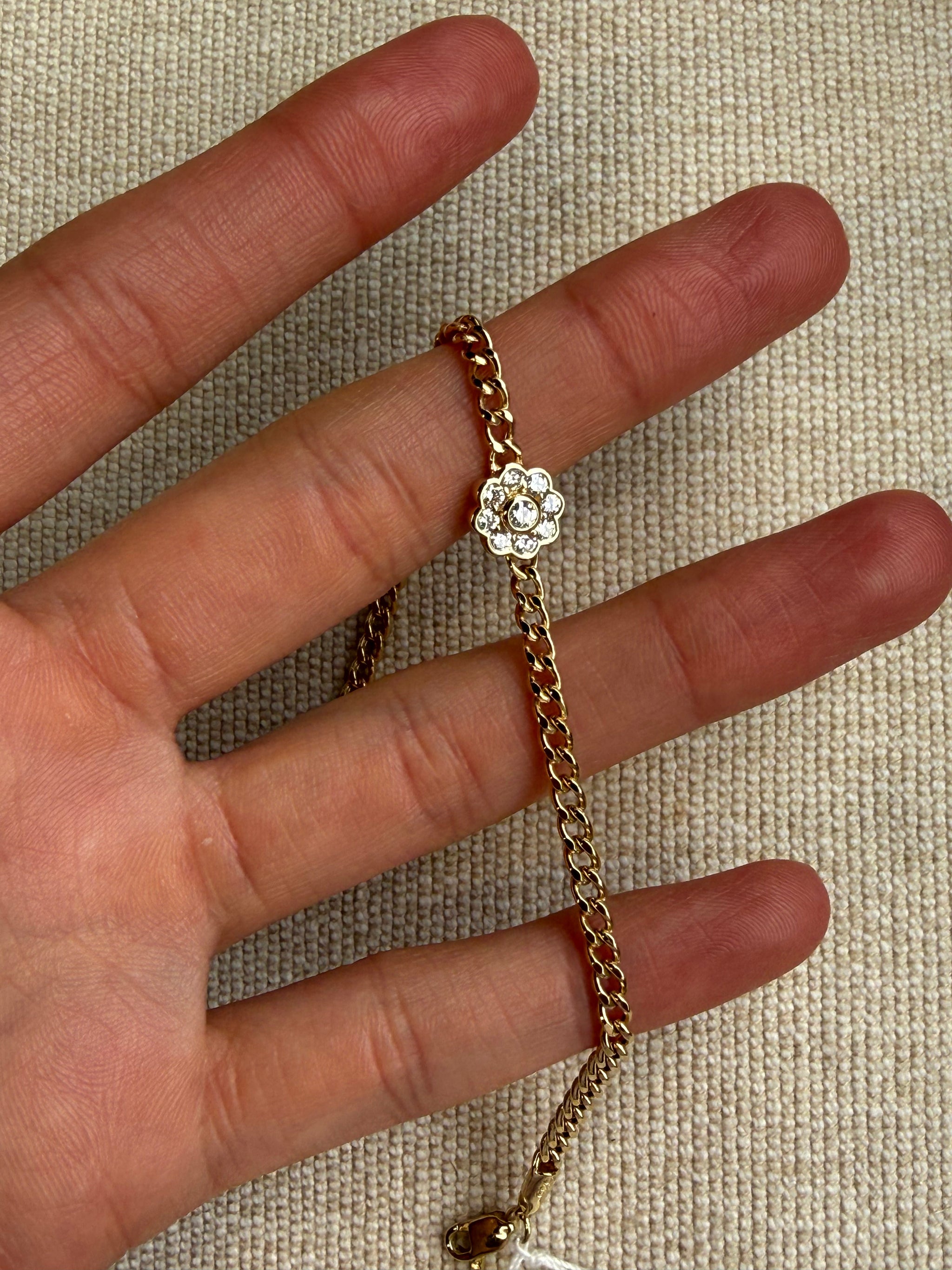 OBFJ0039 - 14K Gold Natural Diamond Flower Curb Chain Bracelet 3