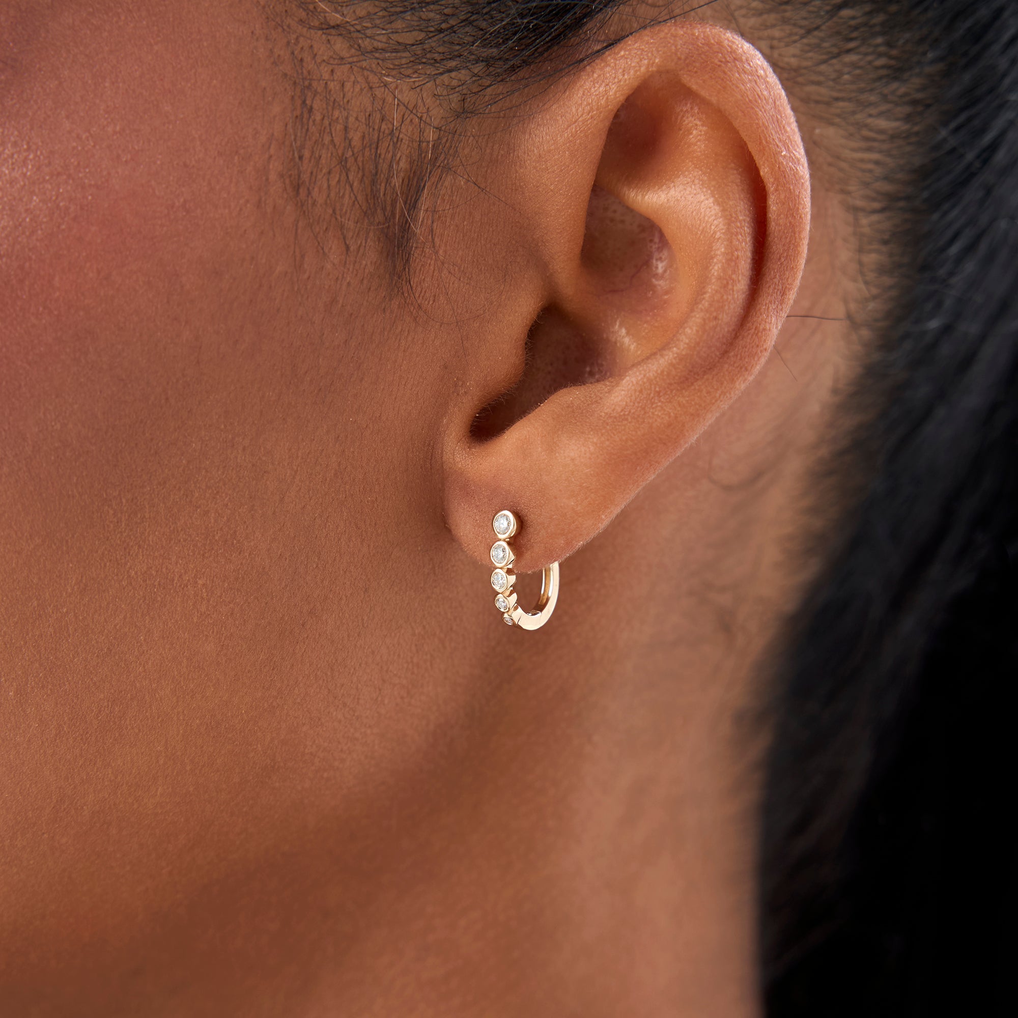 OBFJ0869 - 14K Bezel-Set Graduating Diamond Hoop Earrings 3