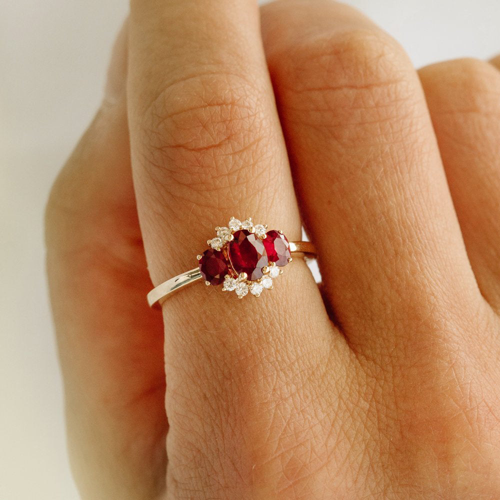 OBFJ1998 - 14k Three Stone Ruby Cluster Ring 8