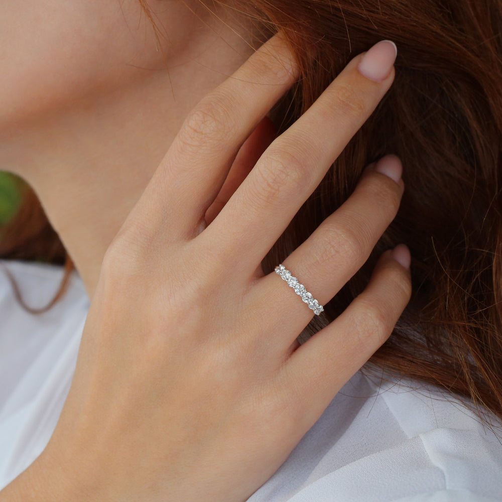 OBFJ2115 - 14k 7 Stone Basket Setting Diamond Ring 3