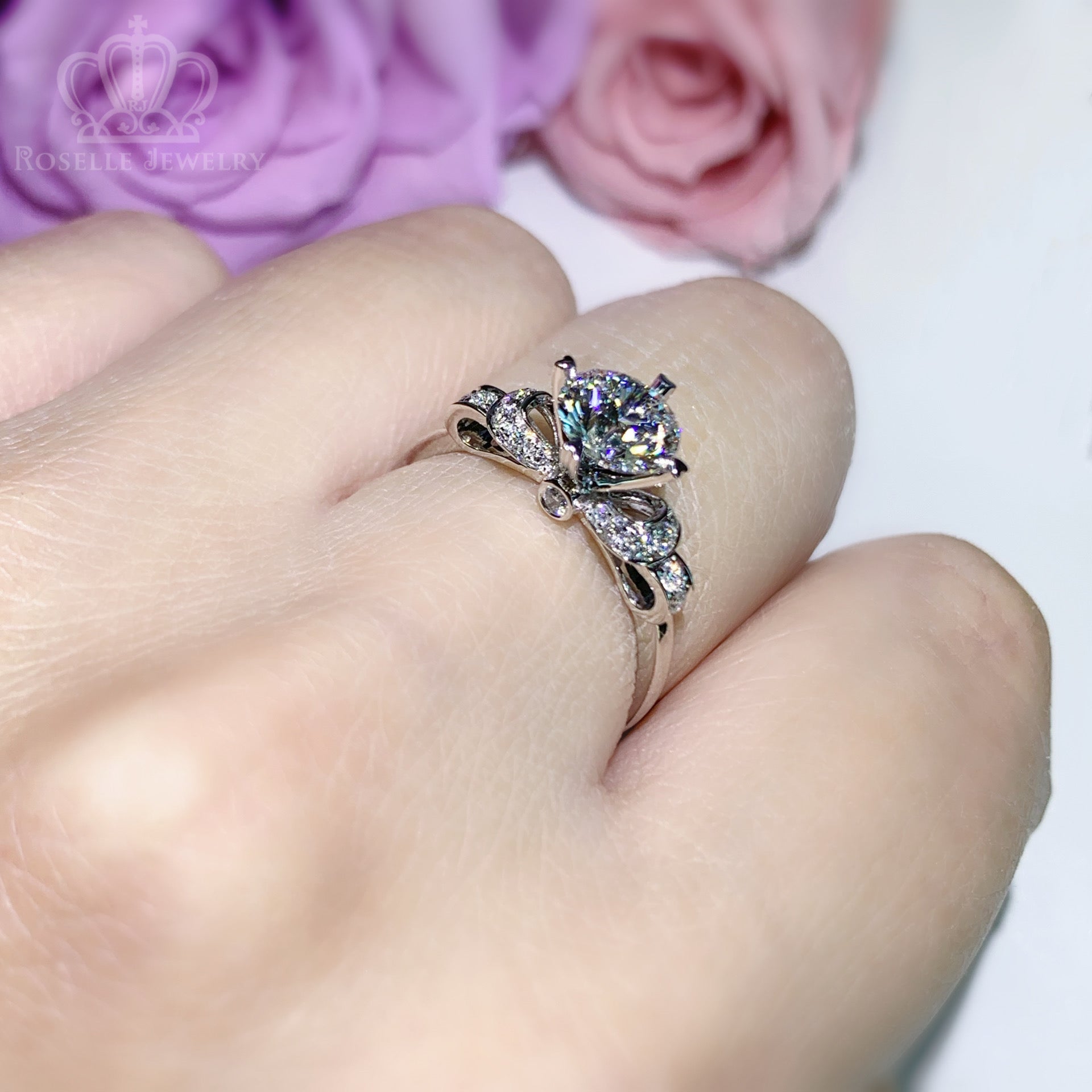 LGR085 - [Setting Only] Side Stone Diamond Bow Engagement Ring