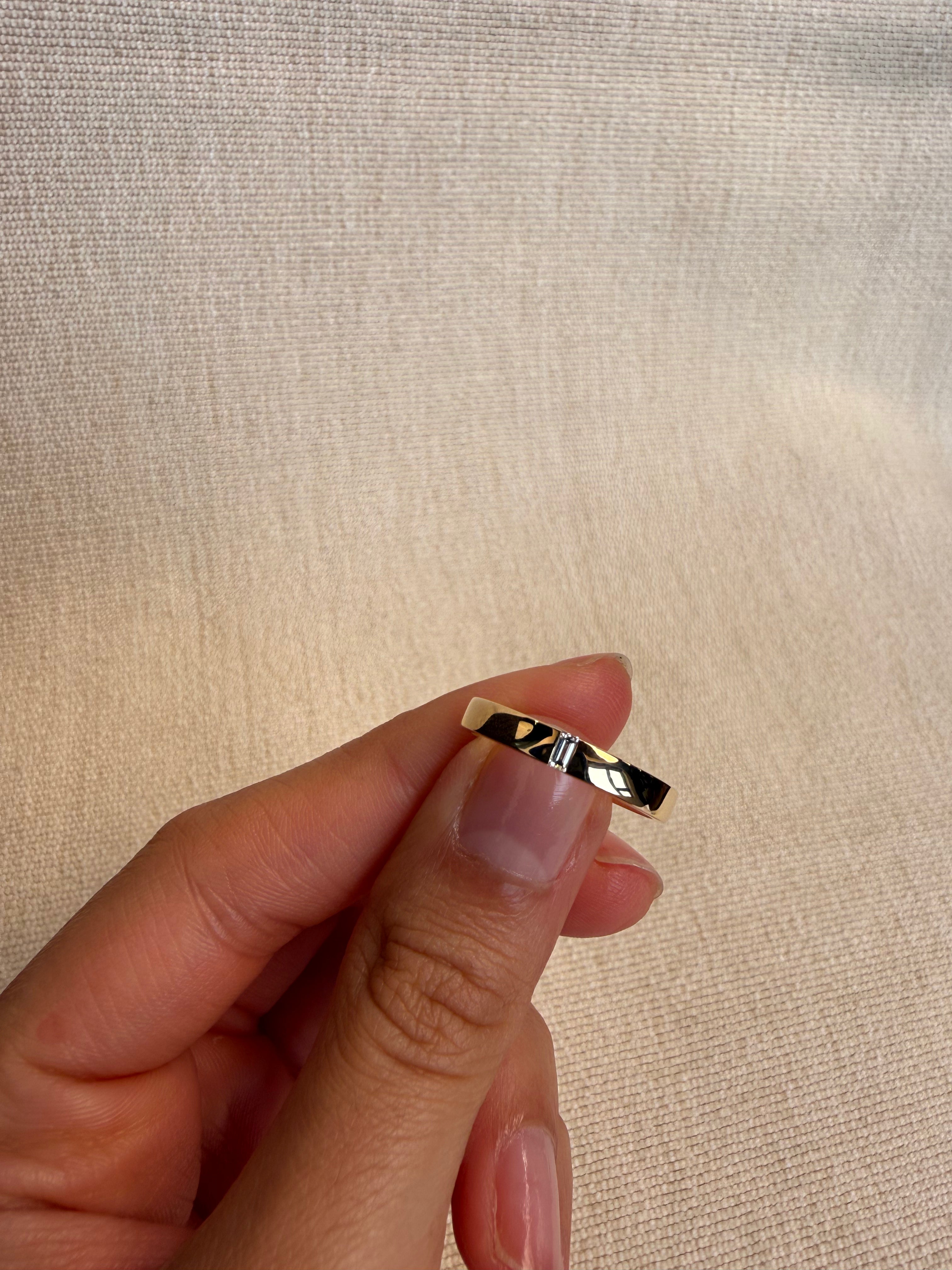 OBFJ0071 - 14K Gold Diamond Baguette Inlay Wedding Band 5