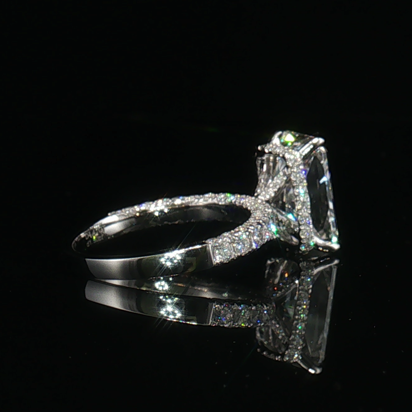LGV0535 - [Setting Only] Radiant Cut Pave Side Stone Engagement Ring