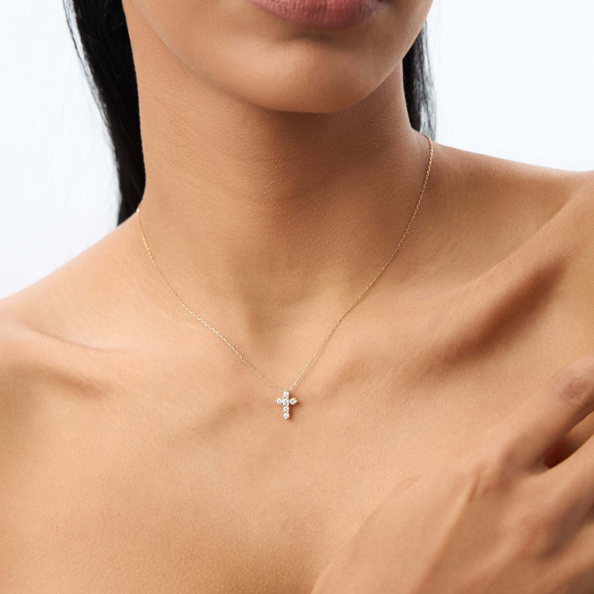 OBFJ1693 - 14K Gold Medium Diamond Cross Necklace 3