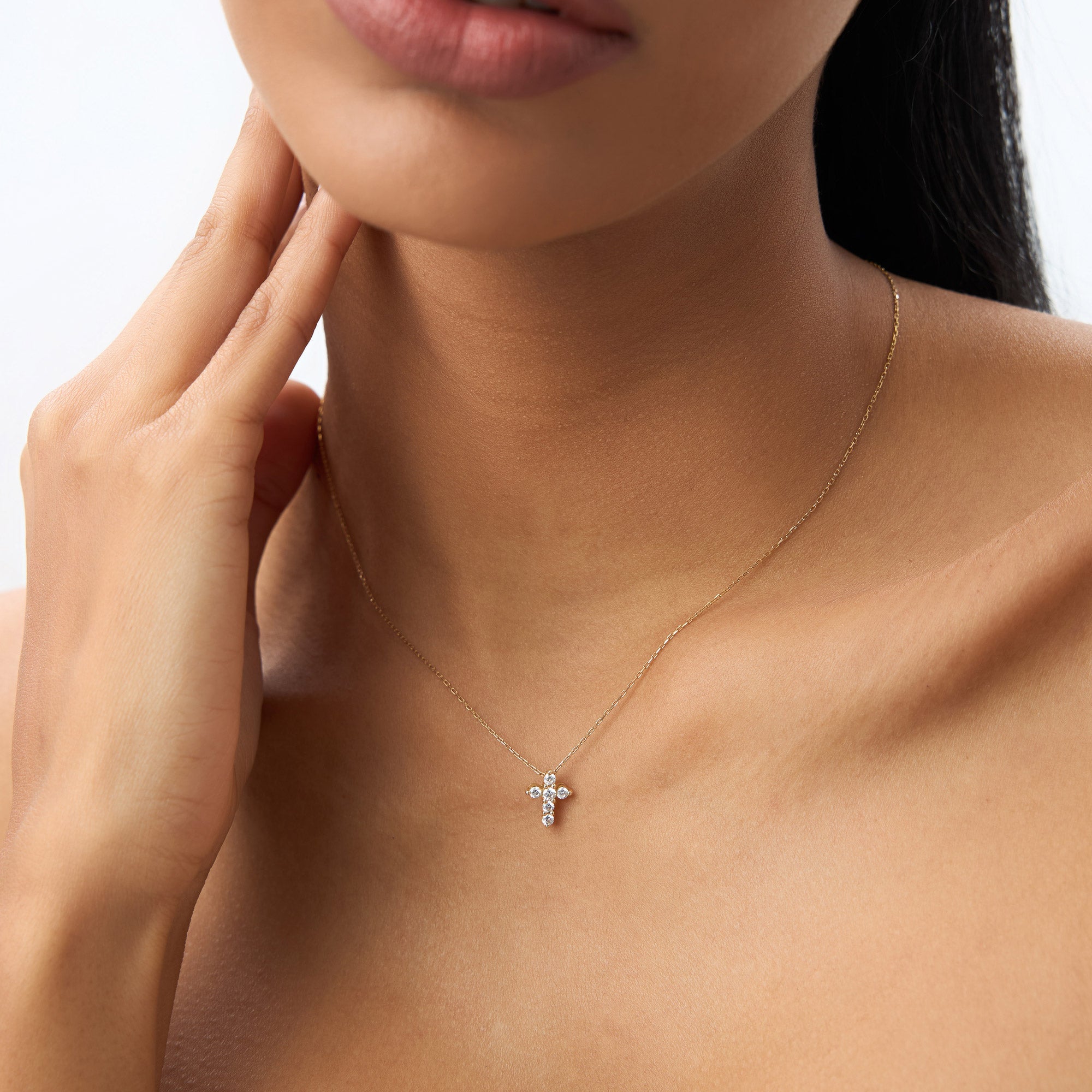OBFJ1693 - 14K Gold Medium Diamond Cross Necklace 4