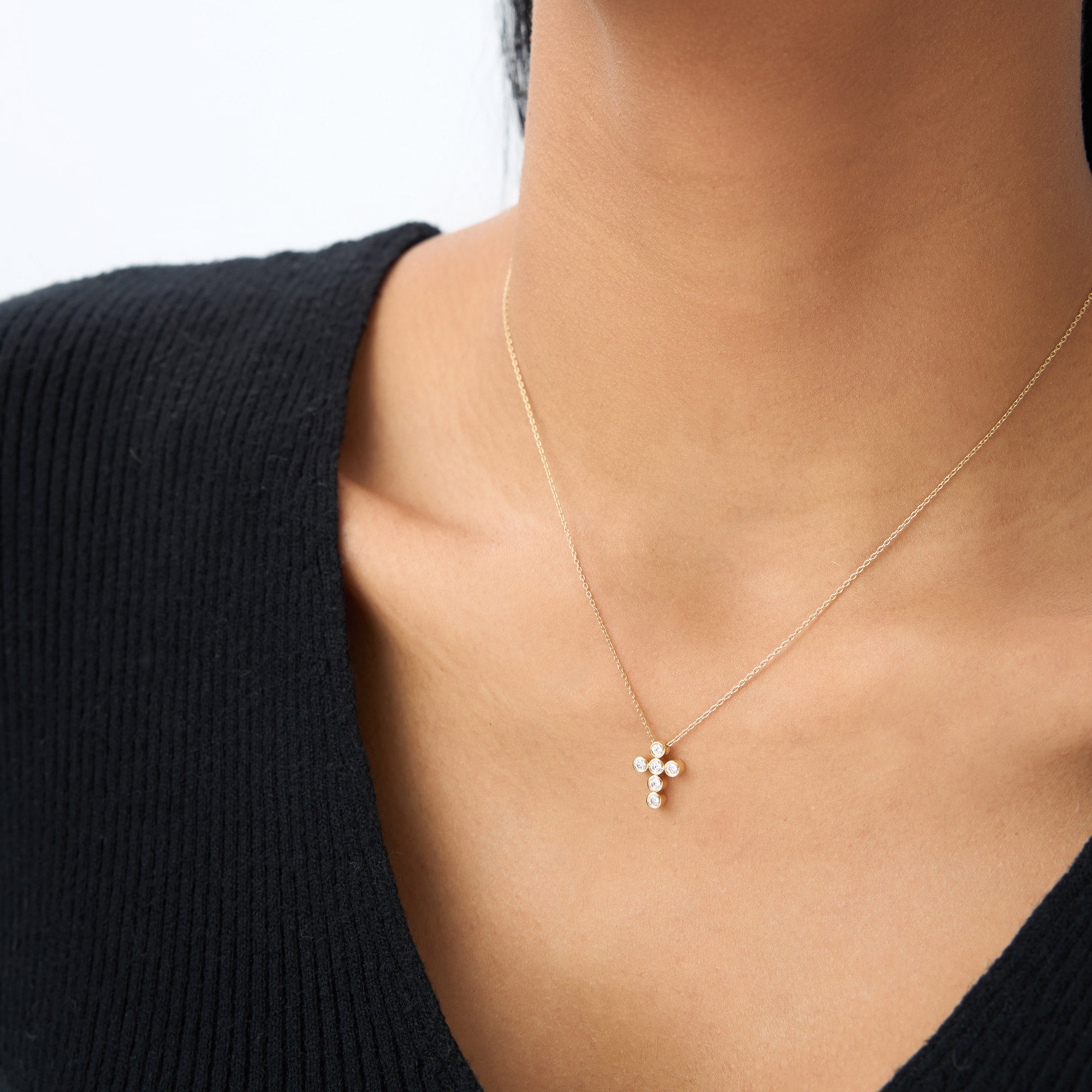 OBFJ1736 - 14K Gold 6 Stone Bezel Setting Diamond Cross Necklace 4