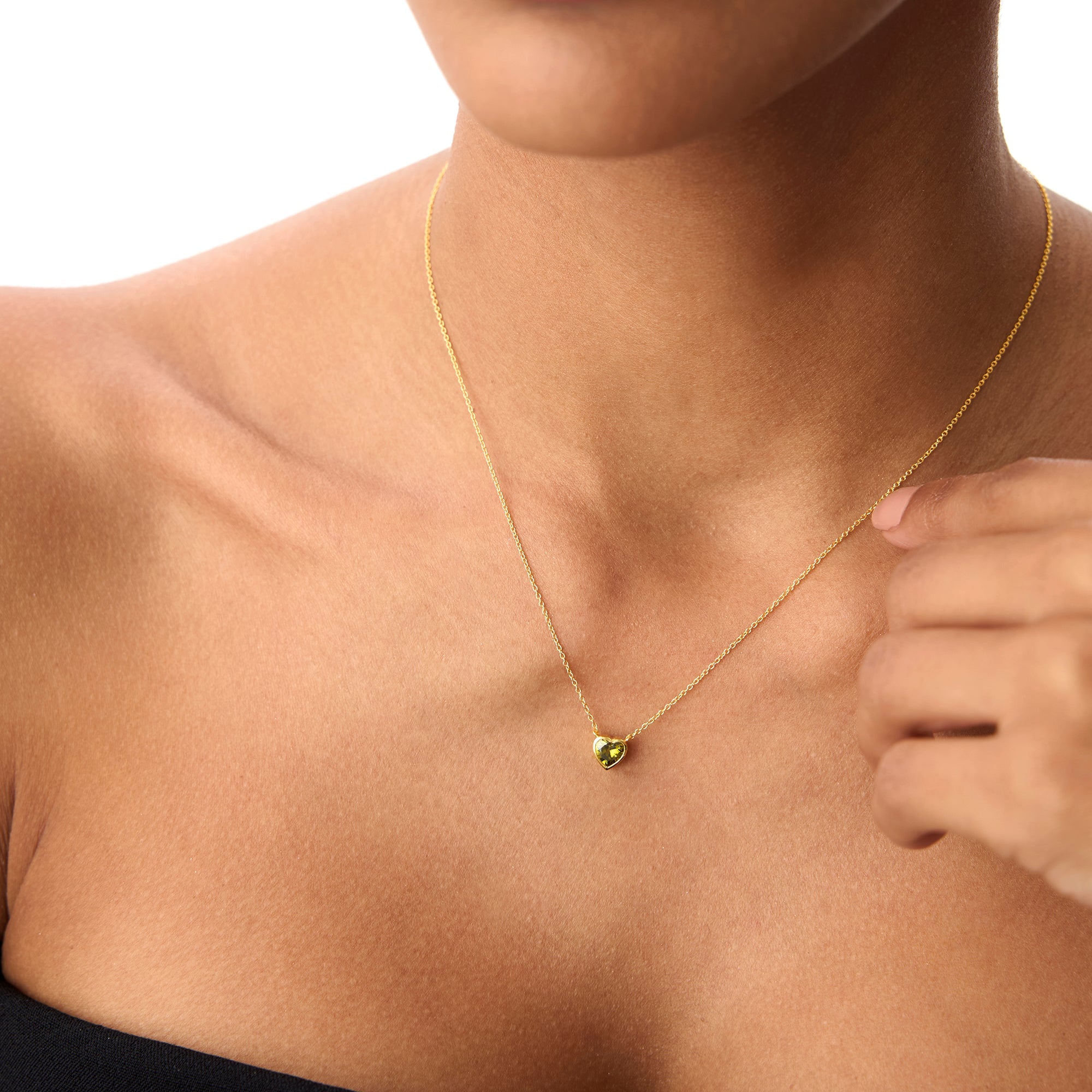 OBFJ0846 - 14K Gold Heart Shaped Peridot Layering Necklace 4