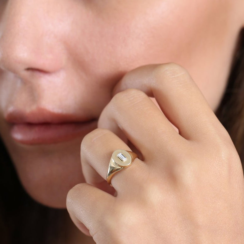 OBFJ1666 - 14K Gold Baguette Diamond Signet Ring 2