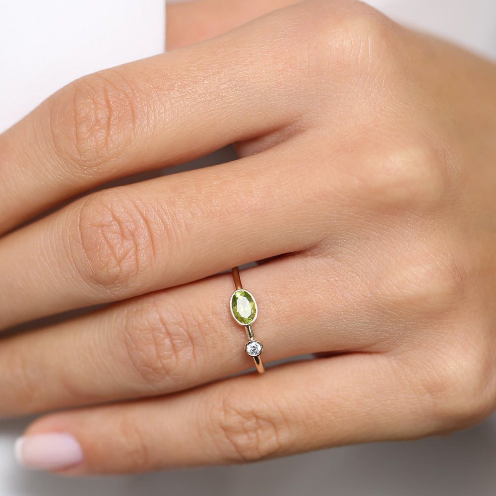 OBFJ1771 - 14k Gold Oval Peridot  and Diamond Ring 6