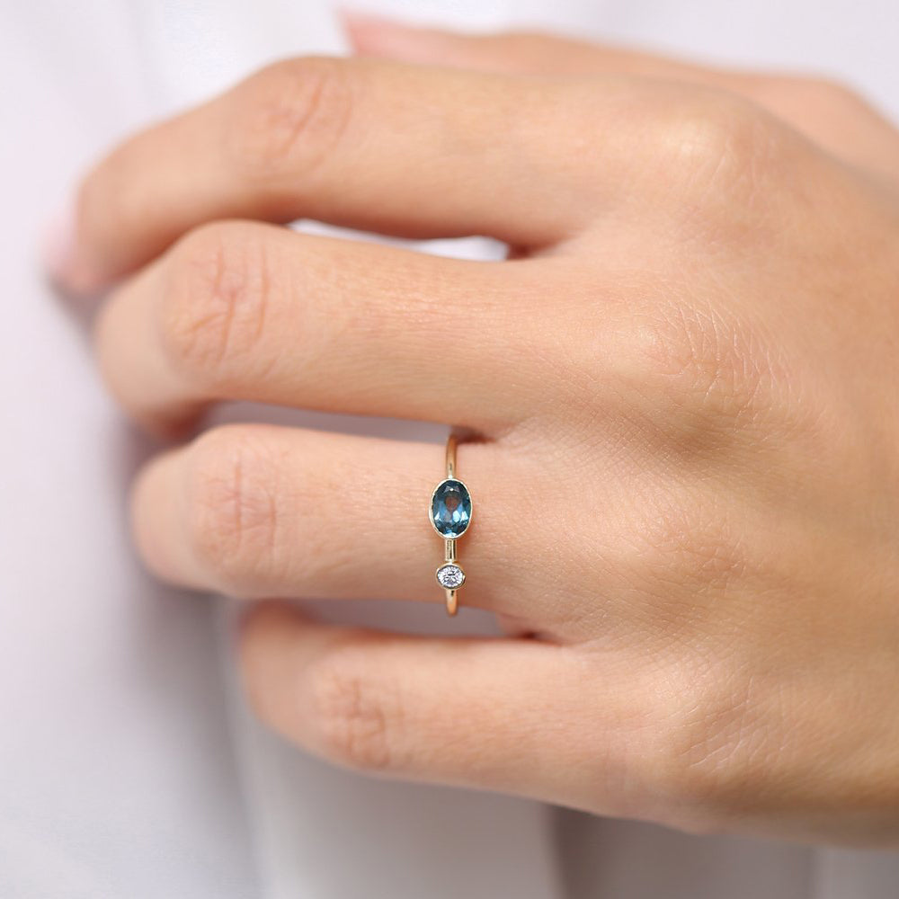 OBFJ1772 - 14k Gold Oval London Blue Topaz  and Diamond Ring 4