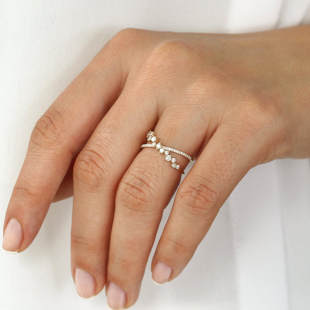 OBFJ2040 - 14k Gold Criss Cross Diamond Cluster Ring 4