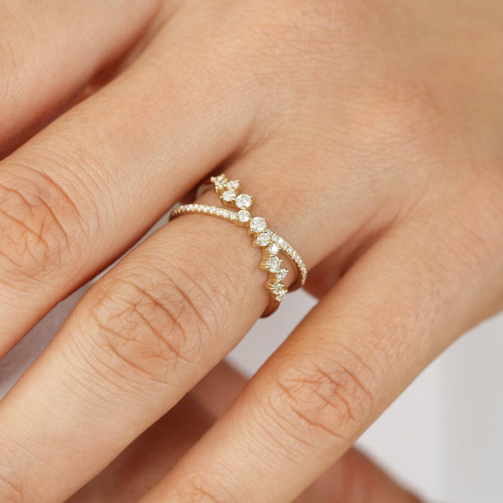 OBFJ2040 - 14k Gold Criss Cross Diamond Cluster Ring 2