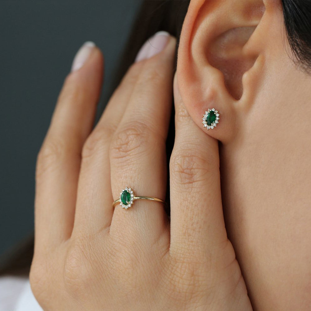 OBFJ2054 - Emerald Ring with Halo Diamonds ring in selectable metal and diamond options - Roselle Jewelry view 4