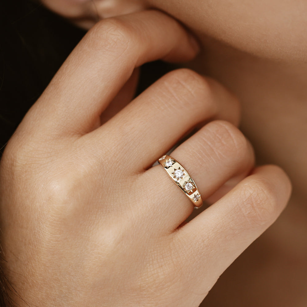 OBFJ2074 - 14k Gold Star Setting Graduating Diamond Statement Ring 4
