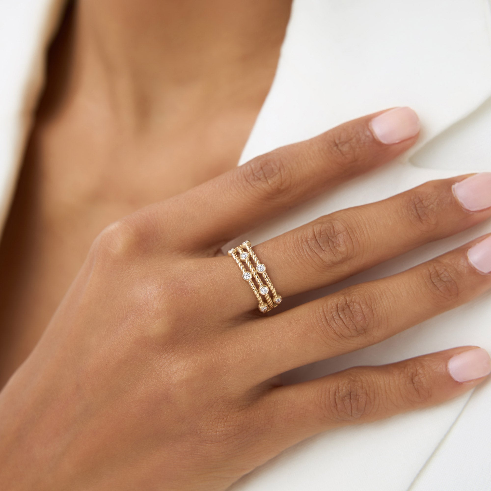 OBFJ0951 - 14K Gold Twisted Rope Triple Diamond Ring 9