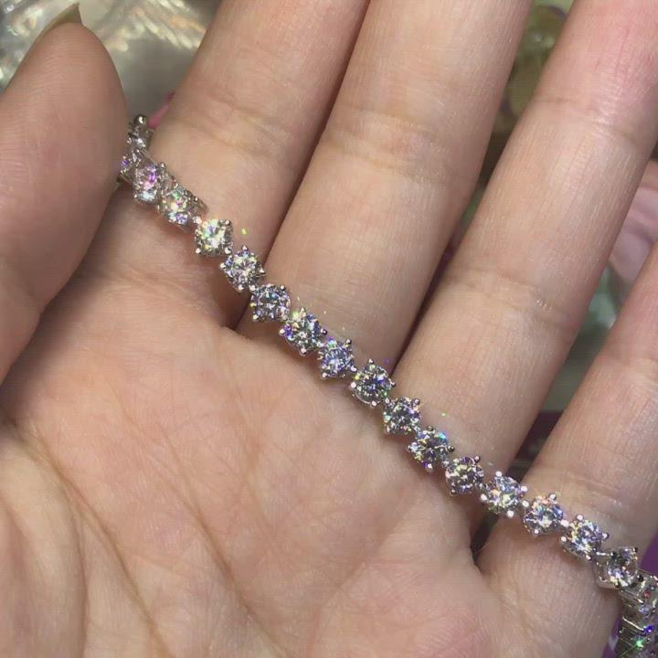 B202 - Round Brilliant Cut Tennis Bracelet