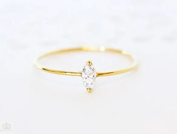 18K Light Luxury Marquise Diamond Ring - LR9 - Roselle Jewelry