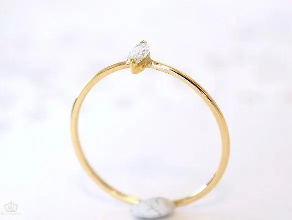 18K Light Luxury Marquise Diamond Ring - LR9 - Roselle Jewelry