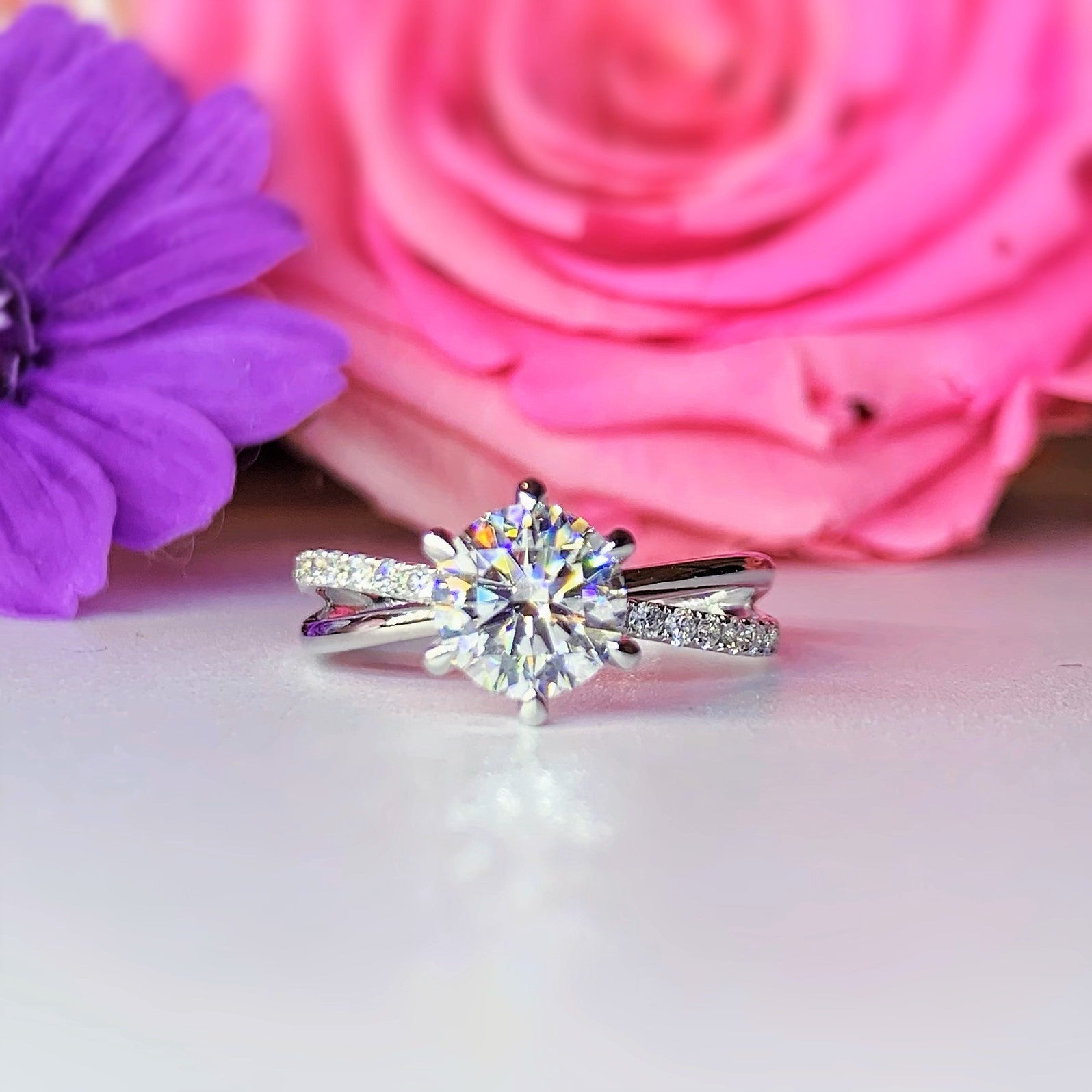 LGT009 - [Setting Only] Side Stone Twist Engagement Diamond Ring