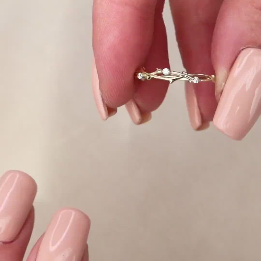 LR18 - Twig Braided Diamond Fashion Ring (Nature-Inspired / Organic Style)